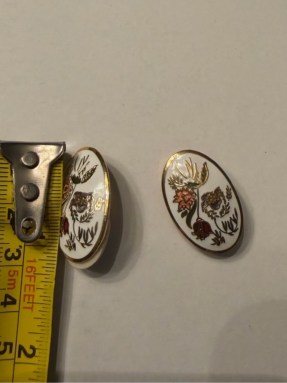 Vintage Floral Enamel Oval Clip-On Earrings White, Gold, Pink & Orange flowers - Picture 3 of 3